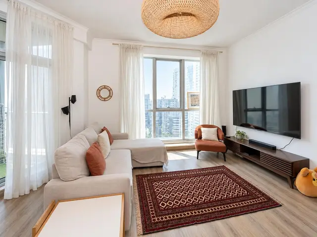 2BR with Balcony | Marina & Skyline Views